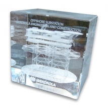 Bloque de cristal con grabado láser 3D para Iberdrola Ing. y Cons.