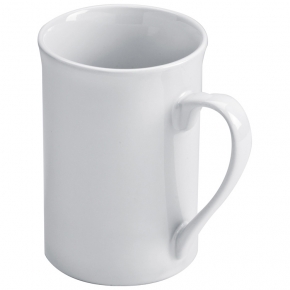 Taza de café de cerámica blanca.