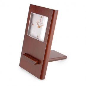 Reloj con acabado de madera "Pierre Cardin"