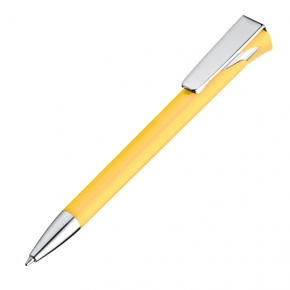 Bolígrafo con largo clip cromado.
