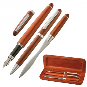 Set de bolígrafo, pluma y abrecartas en cerezo.