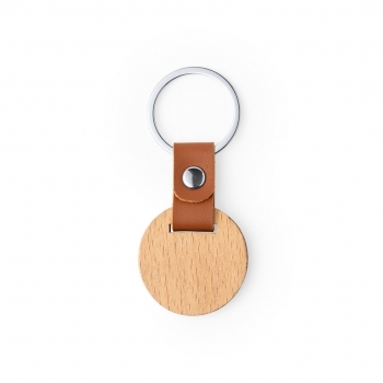 Llavero de madera natural con cinta de polipiel marrón y remache cromado