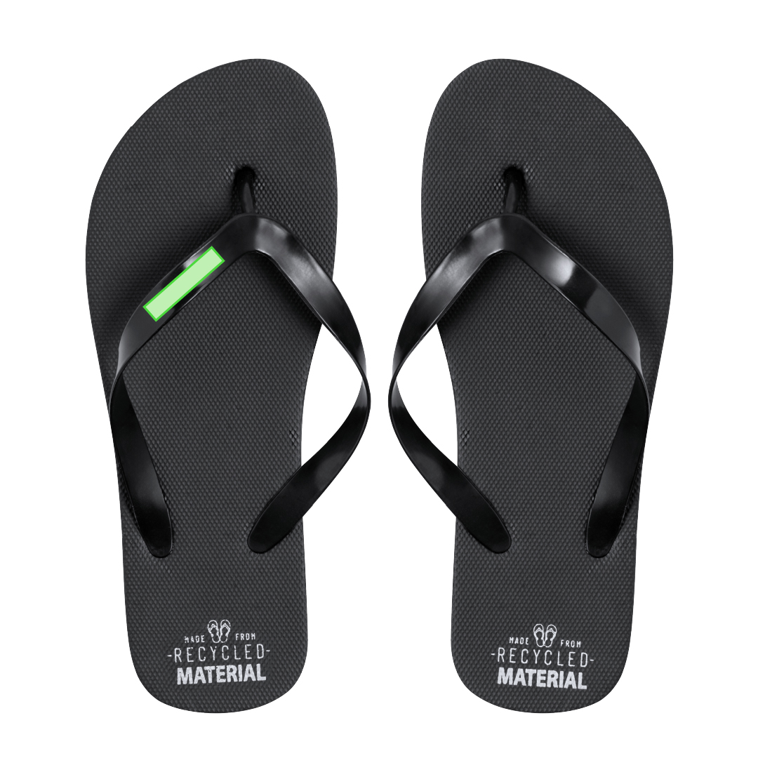 Par de chanclas de EVA reciclada y PVC línea nature con distintivo reciclado en el talón — tallas 36-38 y 42-44