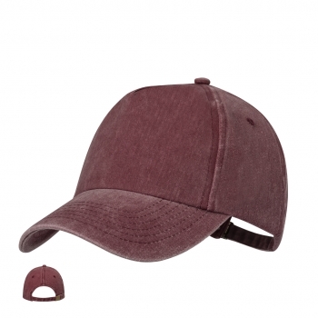 Gorra 5 paneles de algodón 100% efecto lavado con orificios de ventilación y cierre de hebilla metálica