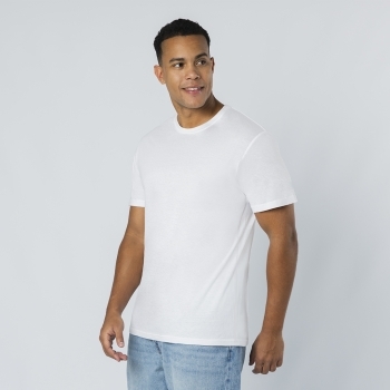 Camiseta Stiles adulto blanca — 100% algodón Ring Spun 170 g/m², cuello redondo 4 capas canalé 1x1, costuras laterales y cubrecos